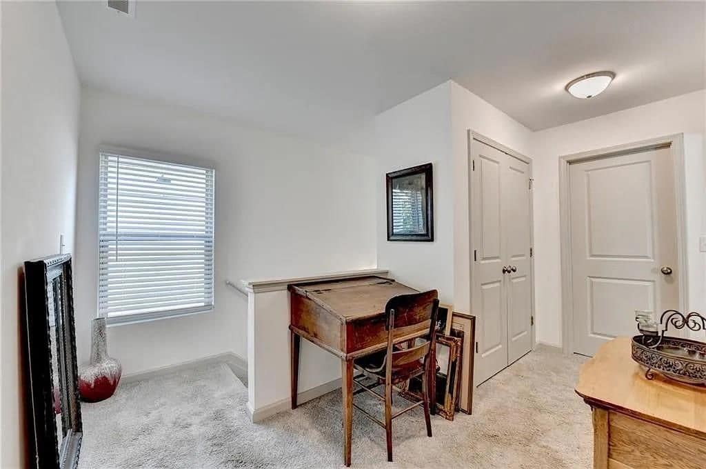 Building Photo - 27 Wesley Way