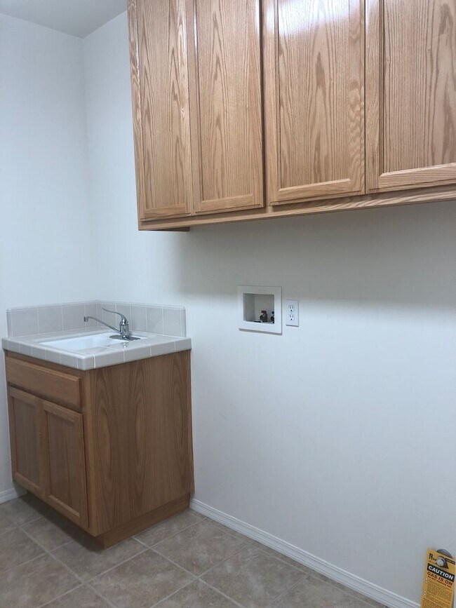 Building Photo - 512 San Diego St