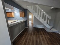 Building Photo - 3320