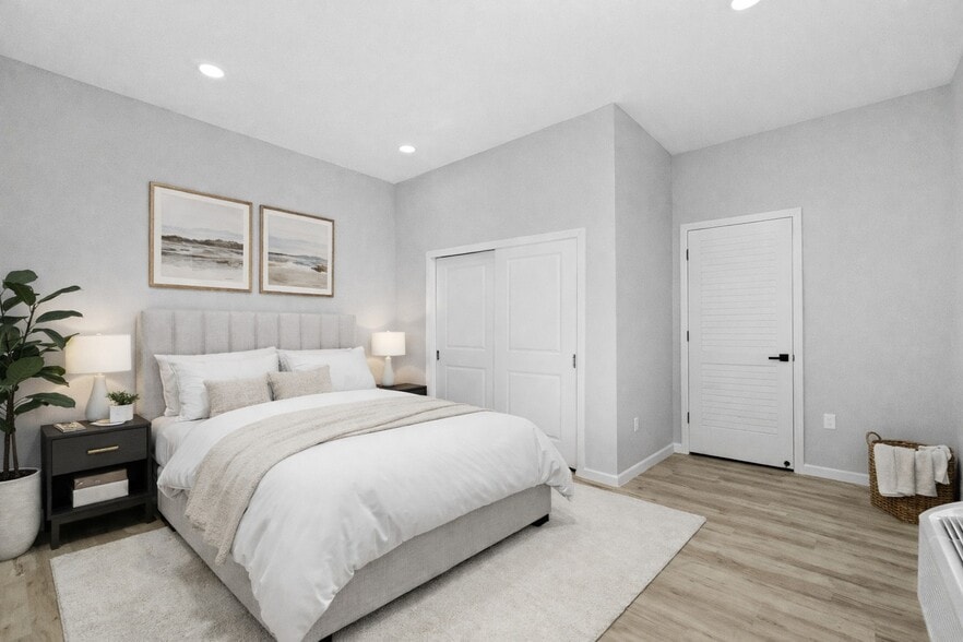 Bedroom - 208 W 7th St