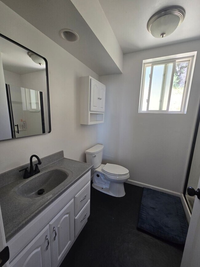 Building Photo - ?PRICE IMPROVED!!?Peaceful Mountain Home i...