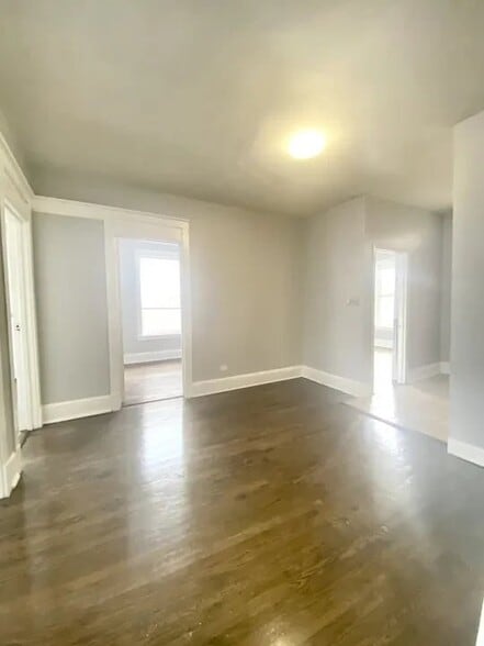 Building Photo - 1251 W Rosemont Ave