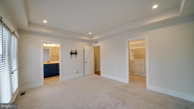 Building Photo - 43057 Pony Truck Terrace