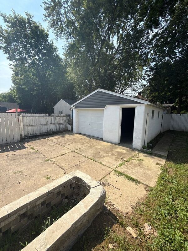 Building Photo - 1789 Ransburg Ave