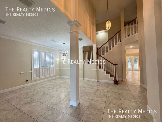 Building Photo - 2737 Scarborough Dr