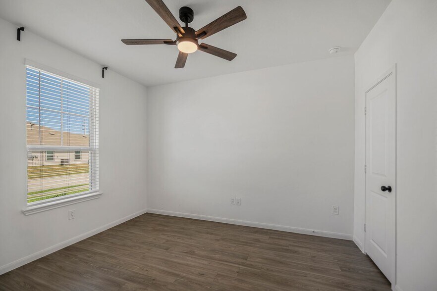 Building Photo - 23403 Cranberry Grader Ln