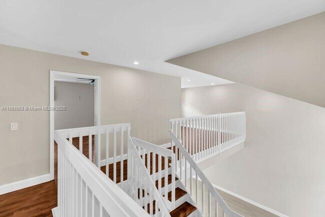 Building Photo - 10766 Crescendo Cir