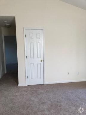 Building Photo - Two bedroom, 1 bath condo in Gibsonville