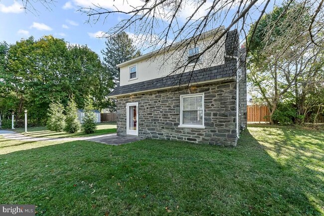 Building Photo - 4252 West Chester Pike