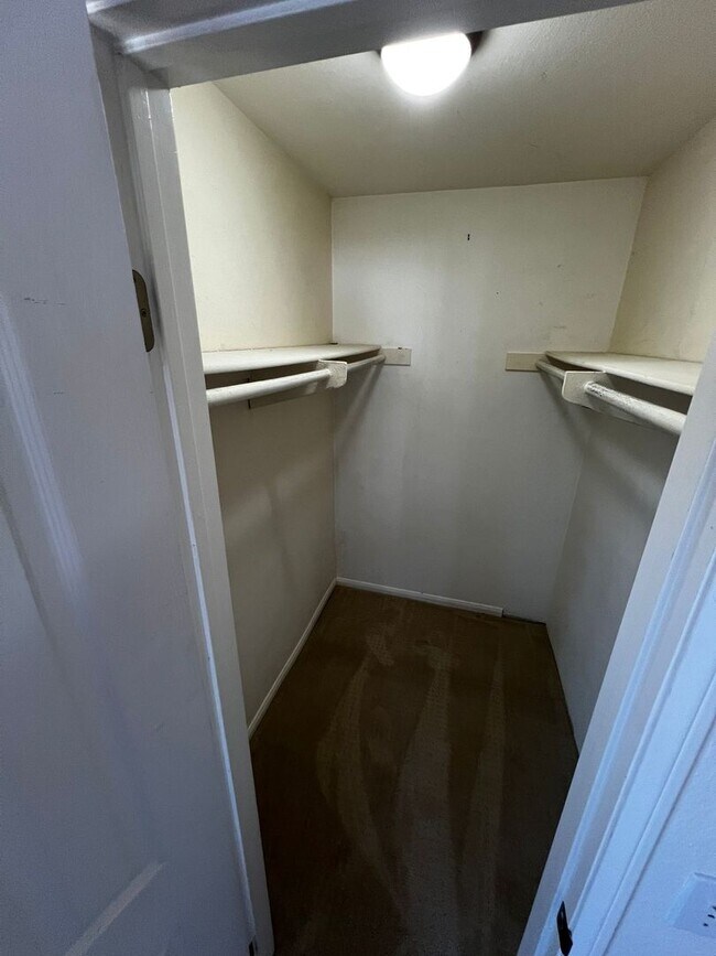 Building Photo - 1 BR 1 BA Condo in Encinitas, Gated Comple...