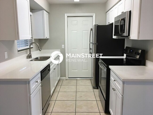 Building Photo - 3 Bedroom Pet-Friendly Home in Clearwater,...