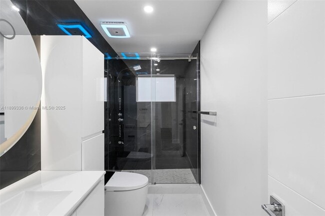 Building Photo - 9405 SW 76th St