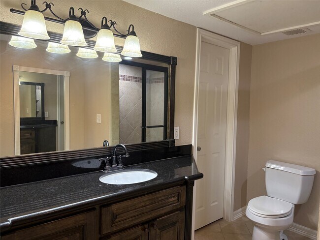 Building Photo - 18210 Bal Harbour Dr