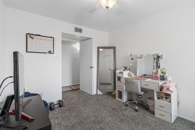 Building Photo - 7600 Emmett F Lowry Expy