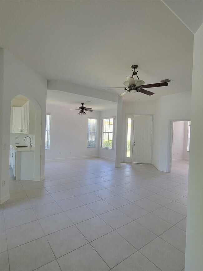 Building Photo - 3103 Anthem Way