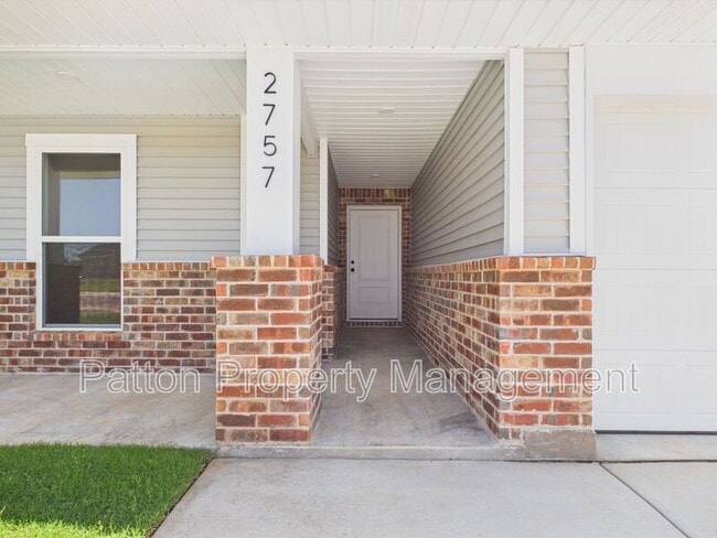 Building Photo - 2757 Paisley Rd