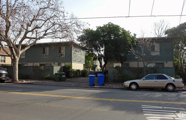 Primary Photo - 1350 Lincoln Ave
