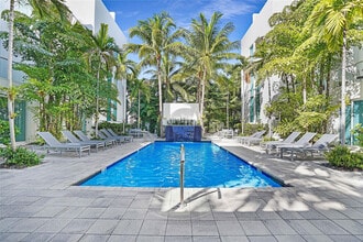 Building Photo - 741 NE 4th Ave