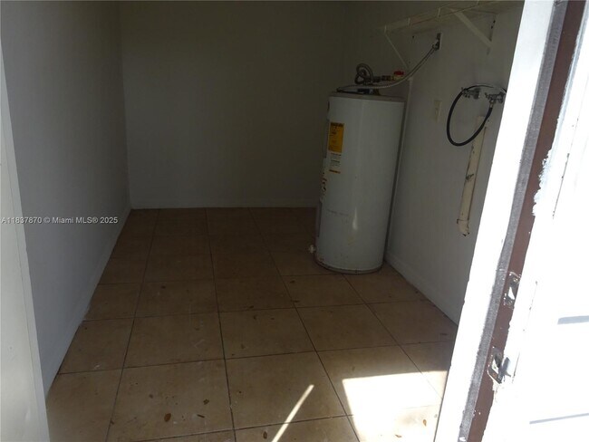 Building Photo - 1538 NE 131st Ln