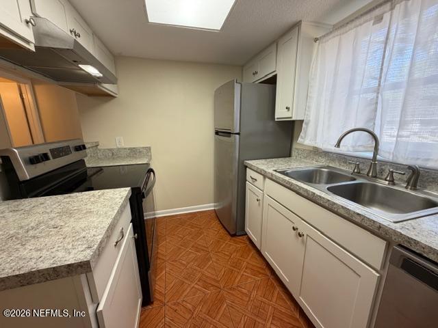 Building Photo - 5627 Pinebay Cir S