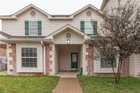 Building Photo - 3 Bedroom 3 Bath gated community in Baylor...