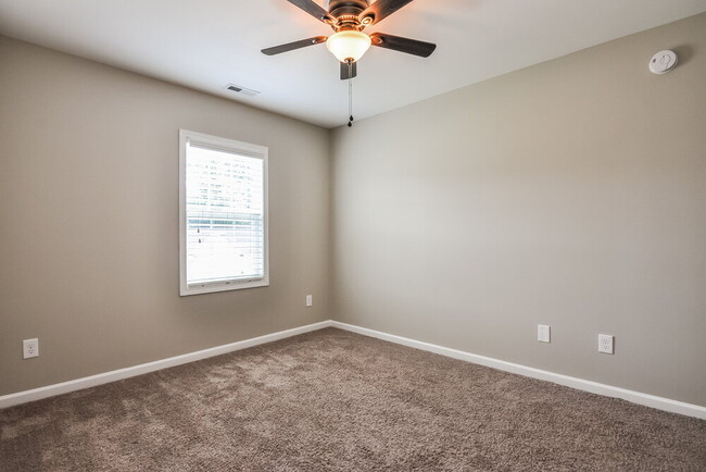 Building Photo - 109 W Webber Ln