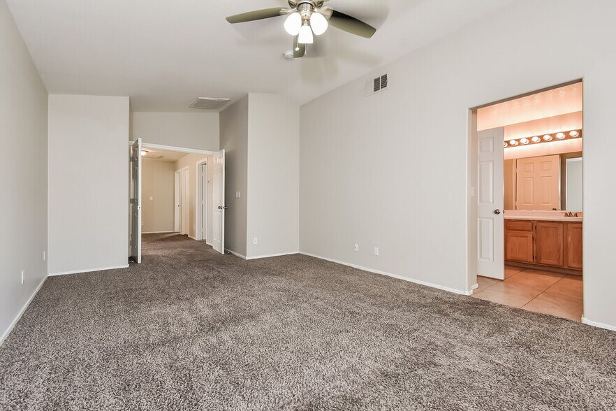 Building Photo - 3940 Camryn Holly St