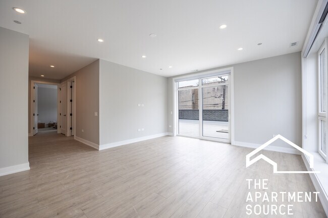 Building Photo - 2354 W Polk St