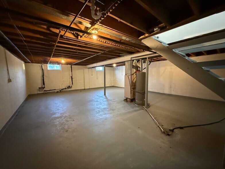 Building Photo - 239 Euclid Ave