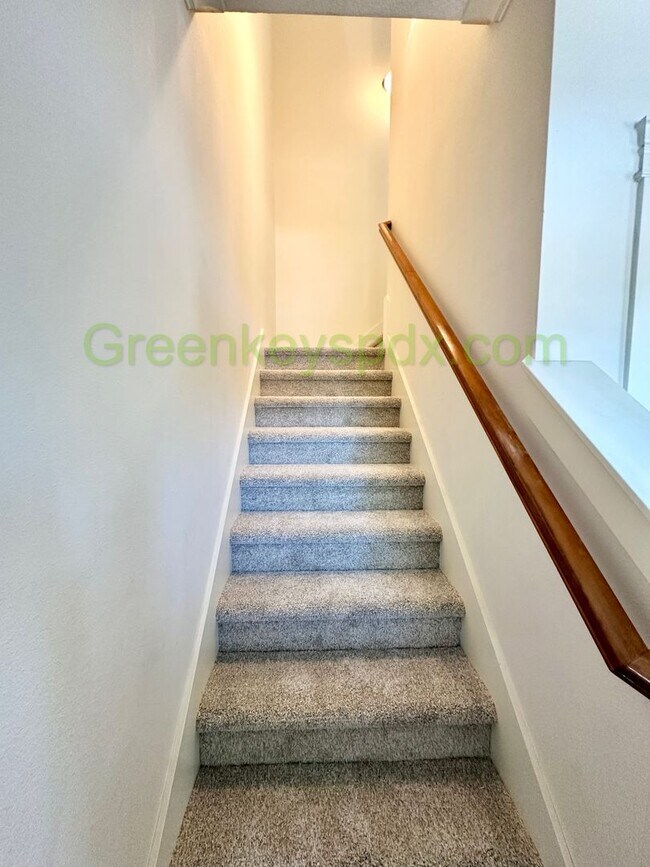 Building Photo - Secure and Beautiful 3-Bedroom 2.5-Bathroo...