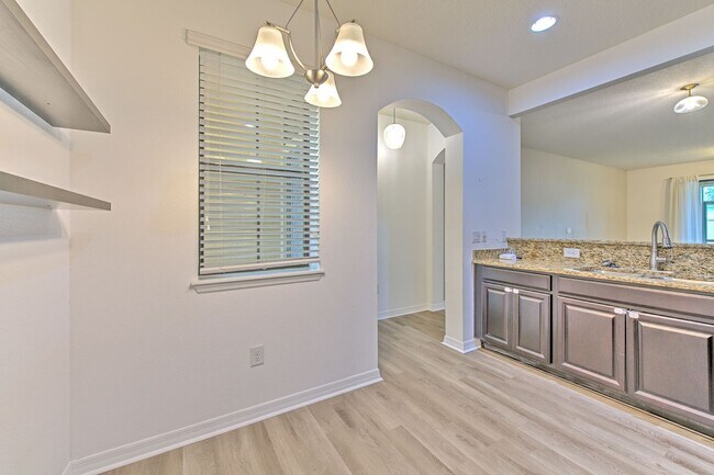 Building Photo - 5116 Bay Isle Cir