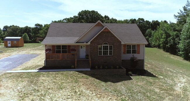 Building Photo - "Charming 3-Bed, 2-Bath Home on Claypool R...