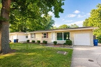 Building Photo - 723 Riderwood Dr