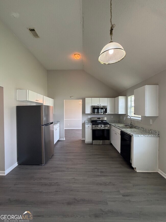 Building Photo - 10744 Misty Meadows Ct