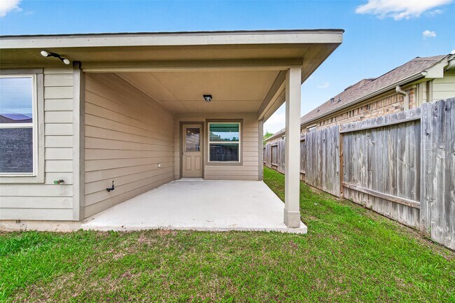 Building Photo - 2754 Little Caney Way