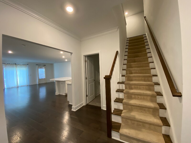 Building Photo - 3105 Aviator Ave