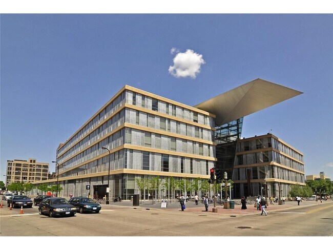 Building Photo - 500 500 E Grant St