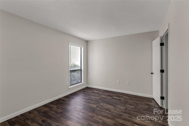 Building Photo - 7205 Winery Ln