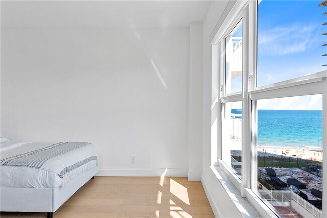 Building Photo - 3850 Galt Ocean Dr