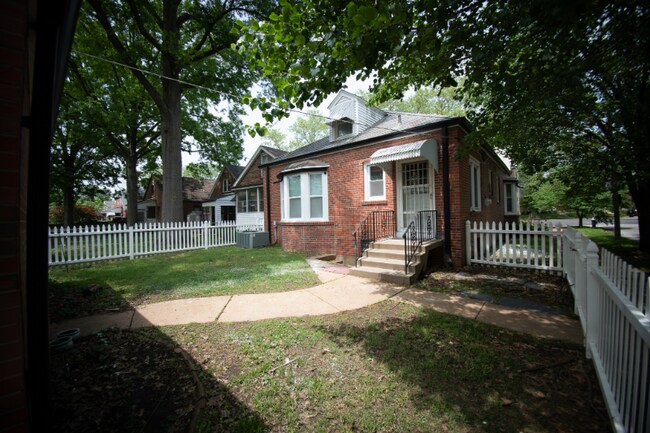 Building Photo - 6600 Nottingham Ave