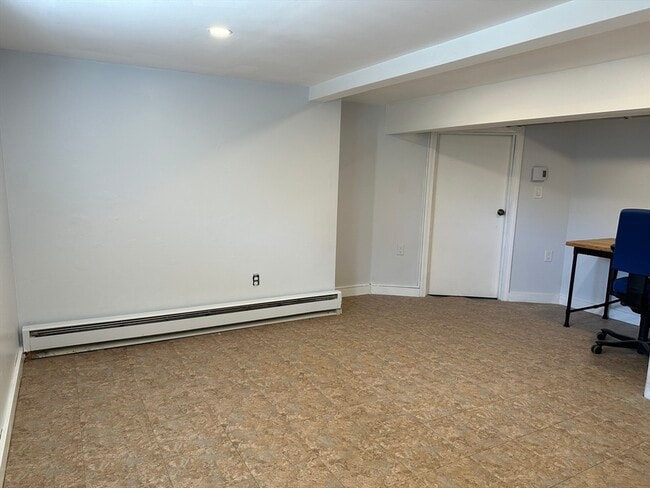 Building Photo - 376 Riverside Ave