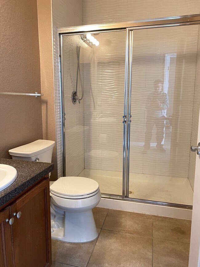 Building Photo - 2-Bedroom Condo Available Now!