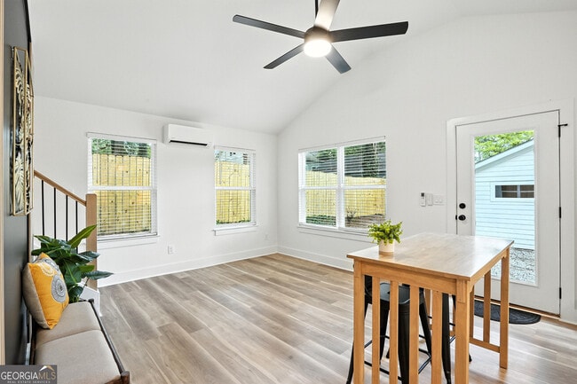 Building Photo - 1597 Glenwood Ave SE