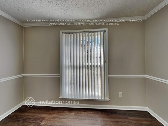 Building Photo - 123 Woodvale Dr