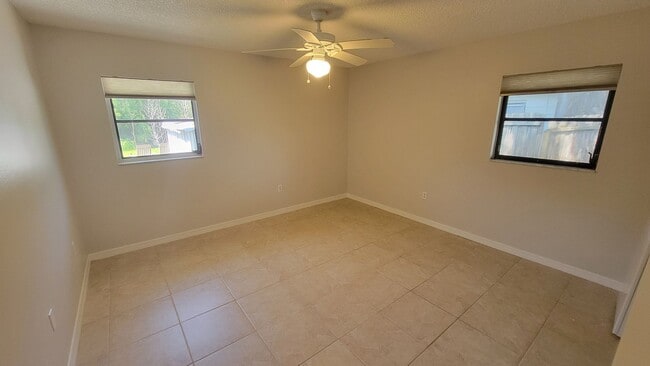 Building Photo - 1 Bedroom, 1 Bathroom in Seminole