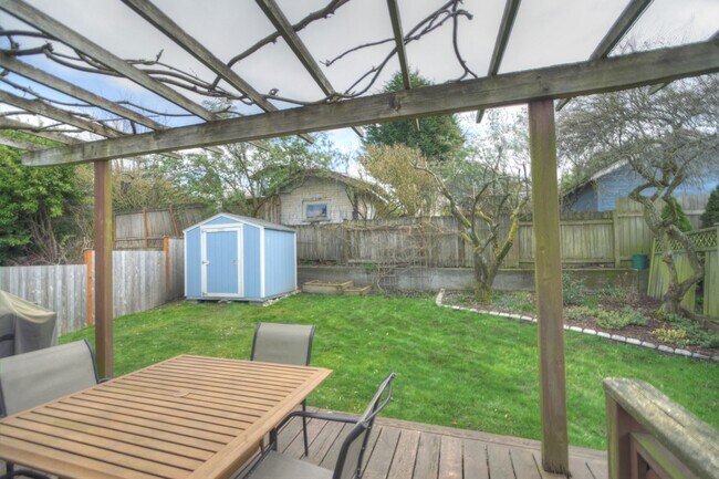Building Photo - 4Bd/2Ba Seattle House