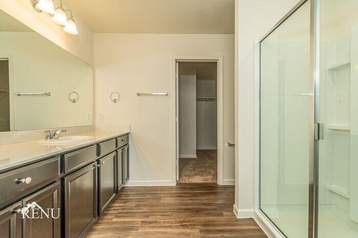 Building Photo - 592 Crestridge Dr