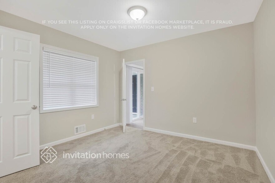 Building Photo - 2145 Green Forrest Dr