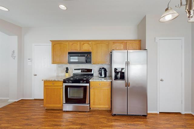 Building Photo - 1421 Cherokee Rose Trail