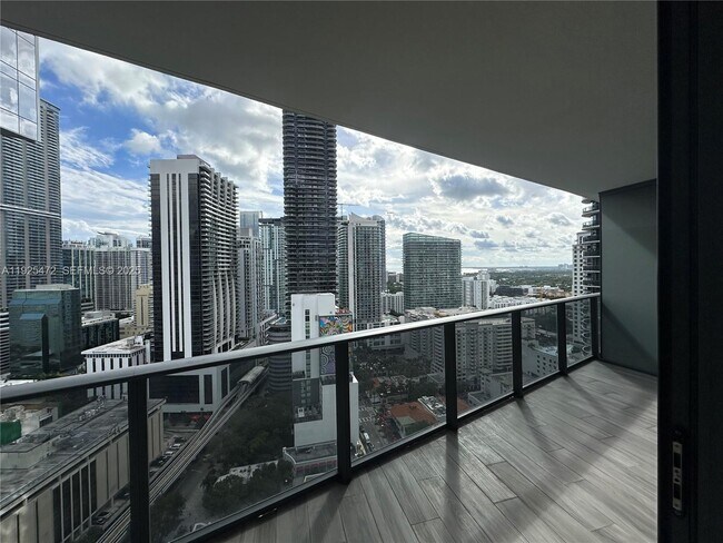 Building Photo - 801 S Miami Ave